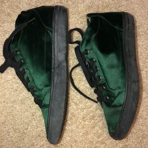 9 West Emerald Green Sneakers 6.5